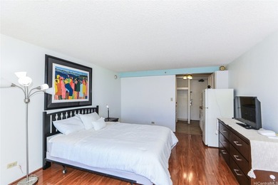Legal Lodging Unit in Waikiki! Well-maintained studio on the - photo 22