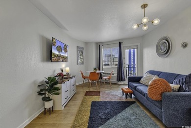 End unit on the 7th floor, this 1BR/1BA has been updated and it - photo 2