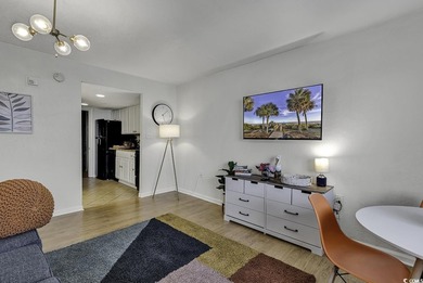 End unit on the 7th floor, this 1BR/1BA has been updated and it - photo 3