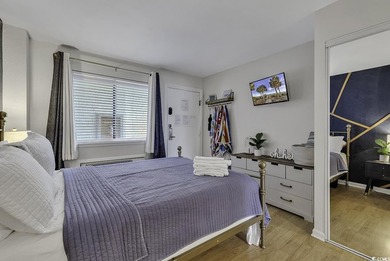 End unit on the 7th floor, this 1BR/1BA has been updated and it - photo 7