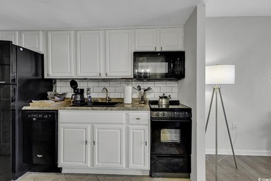 End unit on the 7th floor, this 1BR/1BA has been updated and it - photo 10