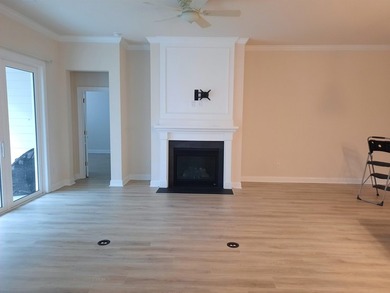 Interior freshly repainted less than a year ago! Located in - photo 10