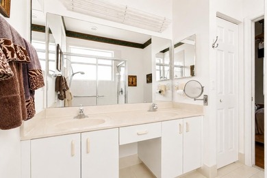 Enjoy peaceful lake views from this well-maintained villa in the - photo 17