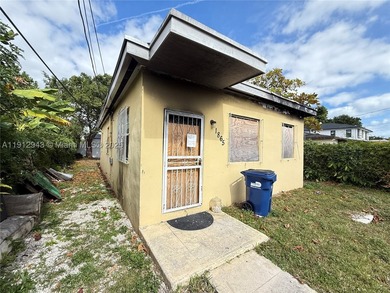 INVESTOR SPECIAL! Fire-damaged Single-Family Home in the rapidly - photo 1