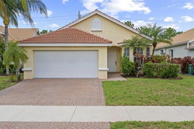 Welcome to Lake Charles in St. Lucie West! This well maintained - photo 2