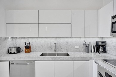 Premier corner penthouse offering the best two-bedroom layout - photo 13