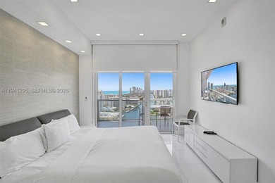 Premier corner penthouse offering the best two-bedroom layout - photo 15