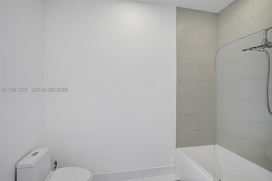 Premier corner penthouse offering the best two-bedroom layout - photo 18