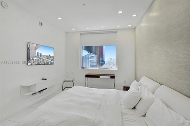 Premier corner penthouse offering the best two-bedroom layout - photo 21
