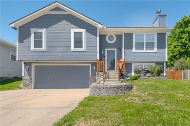 Smithville Lake Home For Sale in Smithville Missouri