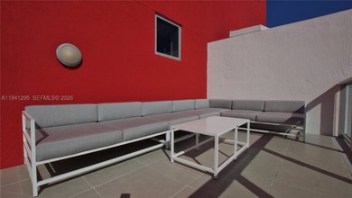 Premier corner penthouse offering the best two-bedroom layout - photo 33