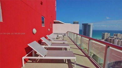Premier corner penthouse offering the best two-bedroom layout - photo 34