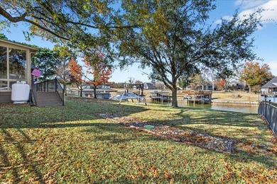 Welcome to the Enclave on Cedar Creek Lake, an Exclusive gated - photo 35
