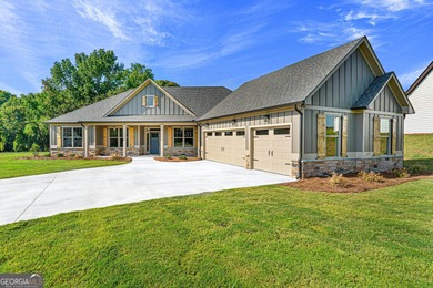 Lake Hartwell Home For Sale in Hartwell Georgia