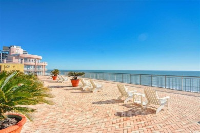 Direct Oceanfront Condo with amazing Views of the Ocean from the