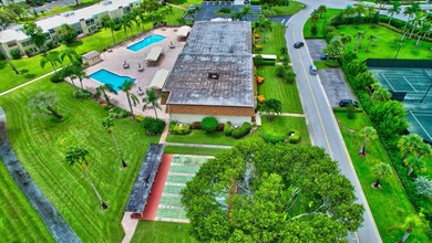 Charming 1-bedroom, 1-bath ground floor condo located in the - photo 26