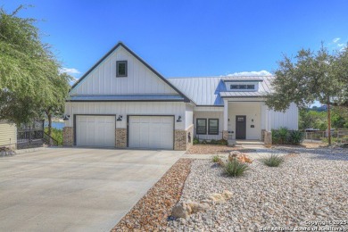 Canyon Lake Home For Sale in Canyon Lake Texas