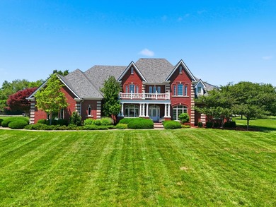 Beautifully maintained, thoughtfully appointed, and ideally - photo 1