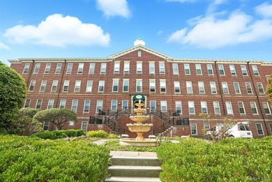 (private lake, pond, coastal) Condo Sale Pending in Peekskill New York