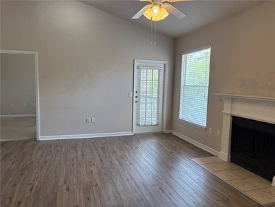 Welcome to the gated Villas Condominiums at Cross Creek in the - photo 7