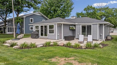 Welcome to this Amazing Fully Updated Custom Waterfront Ranch in - photo 4