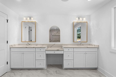 Beautifully renovated 3-bedroom, 2-bath home in Riverland - photo 7