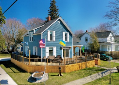 SUNSETS & Fireworks from your deck, 1 block to Lake Michigan - Lake Home For Sale in Ludington, Michigan