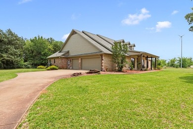 Custom-built 4-bedroom, 3-bath home on nearly 5 acres with a - photo 5
