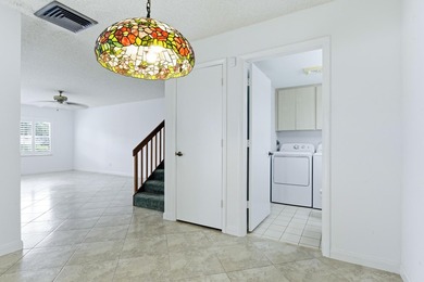 Welcome to this lovingly cared for waterfront townhome centrally - photo 11