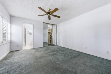 Welcome to this lovingly cared for waterfront townhome centrally - photo 15