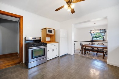 Welcome home to this spacious and well cared for property - photo 16