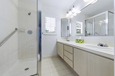 Welcome to this lovingly cared for waterfront townhome centrally - photo 17