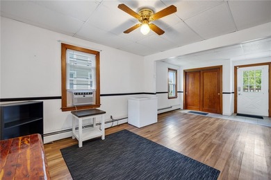 Welcome home to this spacious and well cared for property - photo 24