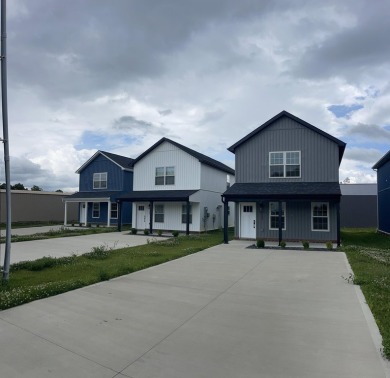 Lake Home For Sale in Russell Springs, Kentucky