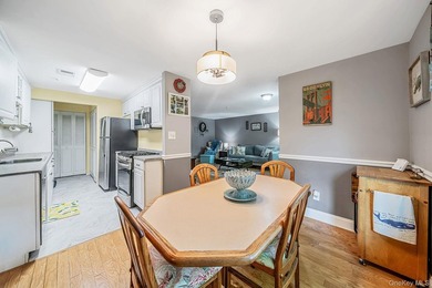 Move-In Ready End Unit Condo! Welcome to this beautifully - photo 11