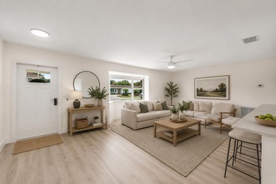 Welcome to this charming three-bedroom, two-bathroom - photo 11
