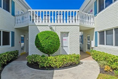 Beautifully done unit in Imperial Point for a great value ! Step - photo 13