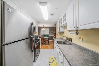 Move-In Ready End Unit Condo! Welcome to this beautifully - photo 14
