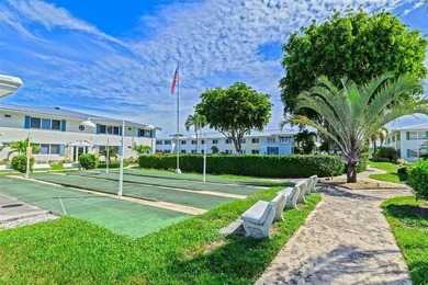 Beautifully done unit in Imperial Point for a great value ! Step - photo 14