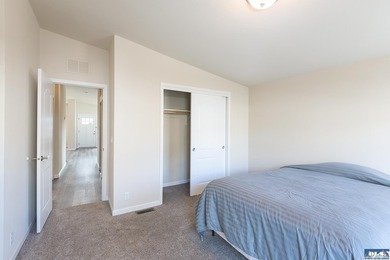 Lightly lived in 3 bedroom 2 bath home in desirable Lavender - photo 17