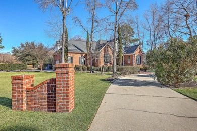 This luxury golf course home makes a stunning first impression - photo 8