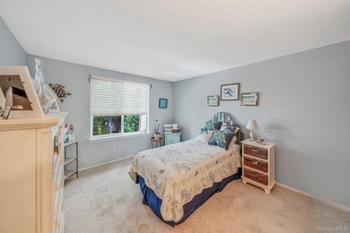 Move-In Ready End Unit Condo! Welcome to this beautifully - photo 18
