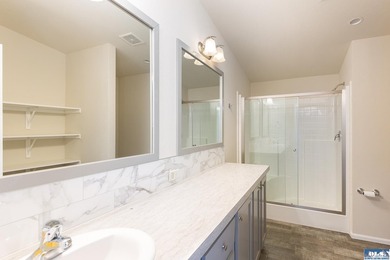 Lightly lived in 3 bedroom 2 bath home in desirable Lavender - photo 18