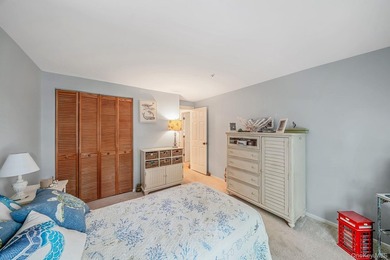 Move-In Ready End Unit Condo! Welcome to this beautifully - photo 19