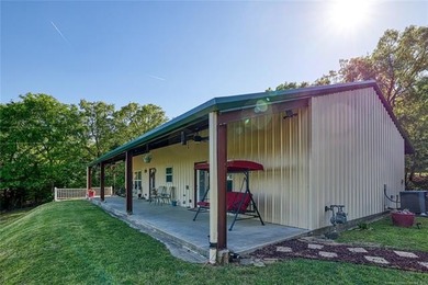 Experience lake living at its finest with this beautiful move-in - photo 1