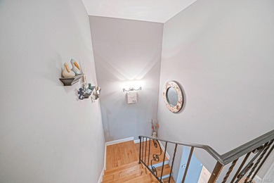 Move-In Ready End Unit Condo! Welcome to this beautifully - photo 23