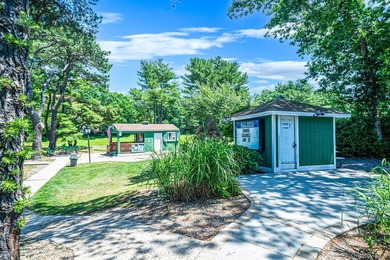 Move-In Ready End Unit Condo! Welcome to this beautifully - photo 24