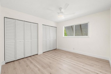 Welcome to this charming three-bedroom, two-bathroom - photo 25