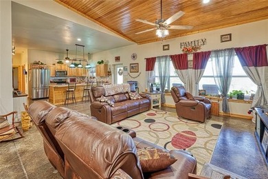 Experience lake living at its finest with this beautiful move-in - photo 7