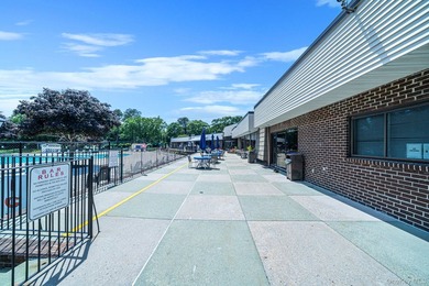 Move-In Ready End Unit Condo! Welcome to this beautifully - photo 28
